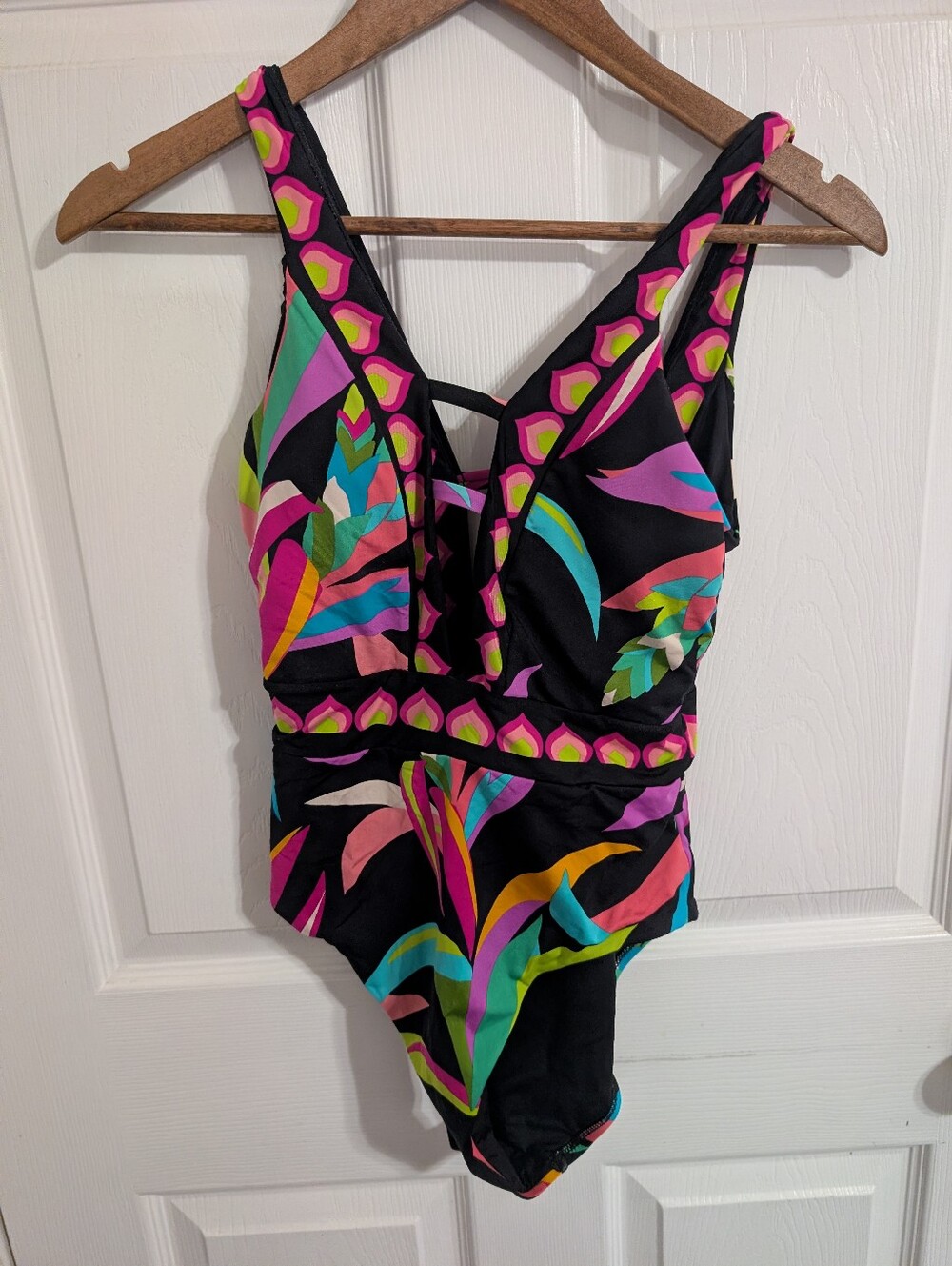 Trina Turk Womens Bathing Suit Black One Piece Swimsuit Size Size 6 - Picture 1 of 3